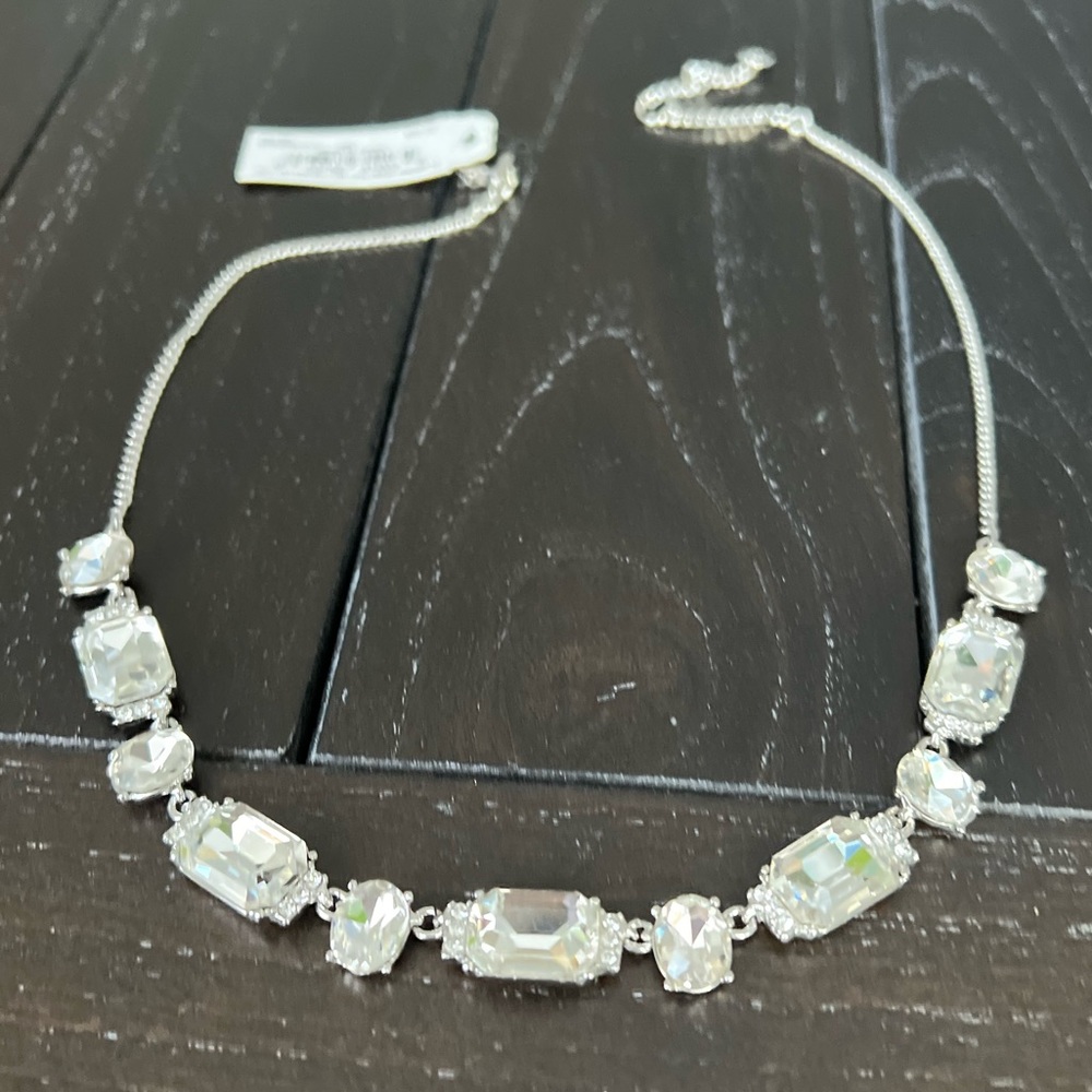 Givenchy Necklace - Picture 3 of 13
